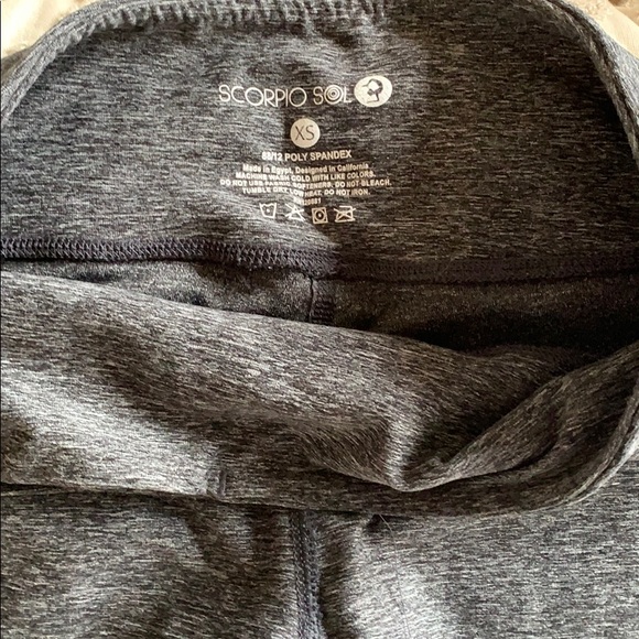 Work-out Pants and Two Tanks - Picture 7 of 7